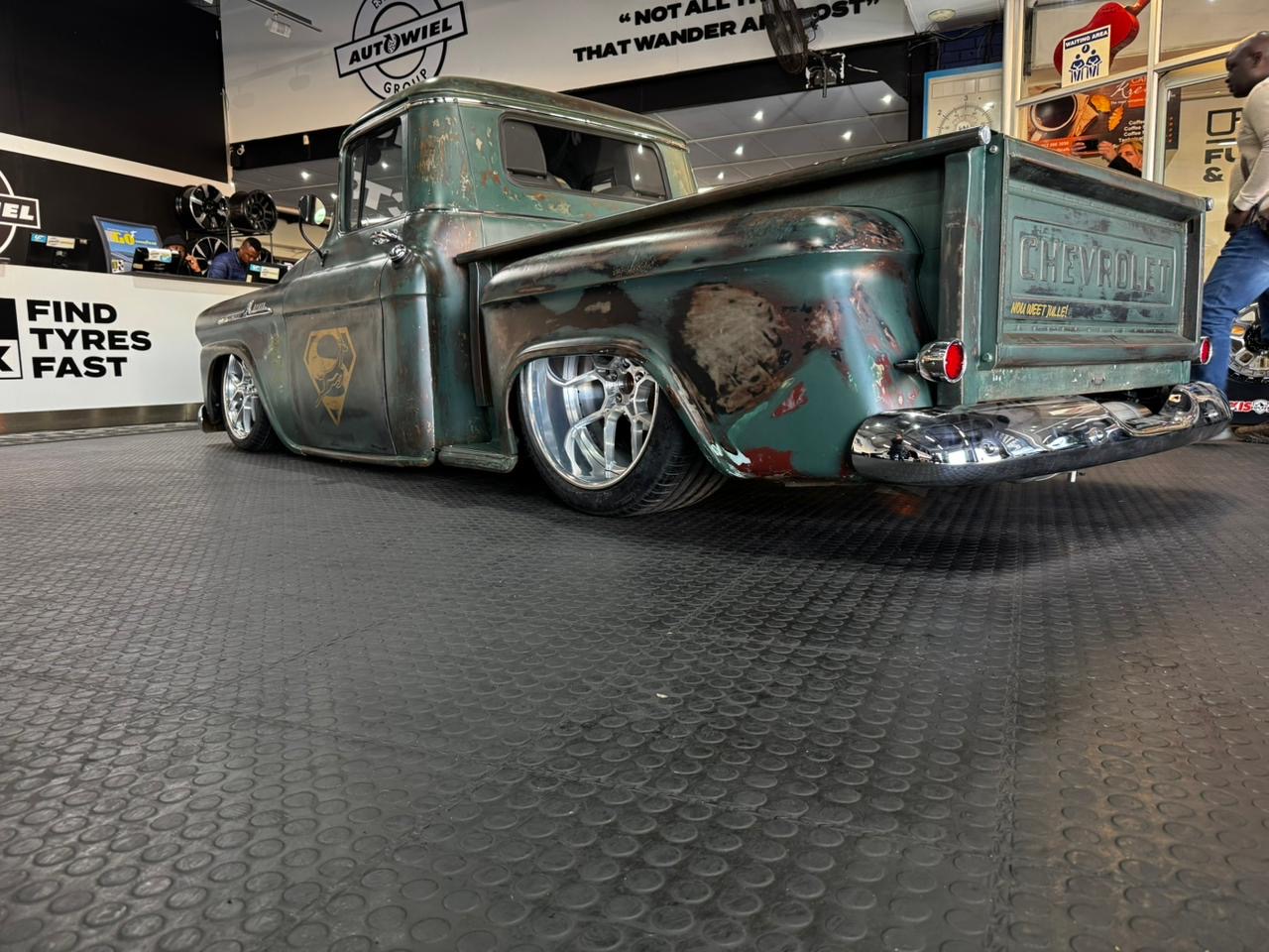 217a5825-8e39-481a-8328-77e943c90936